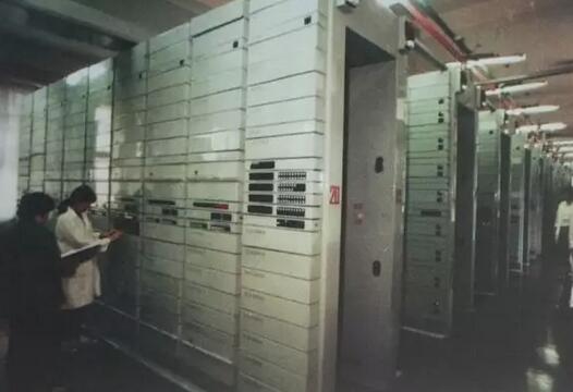機房學習的通信技術人員